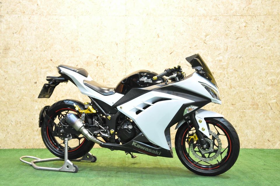 Kawasaki NINJA300 2014 แต่งเพียบ สภาพดี ไม่มีอุบัติเหตุ | รับซื้อ-ขาย Bigbike มือสองทุกรุ่น, รับซื้อ-ปิดไฟแนนซ์ พร้อมบริการจัดไฟแนนซ์และจัดส่งทั่วประเทศ