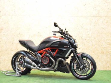 Ducati Diavel Redcarbon 2013